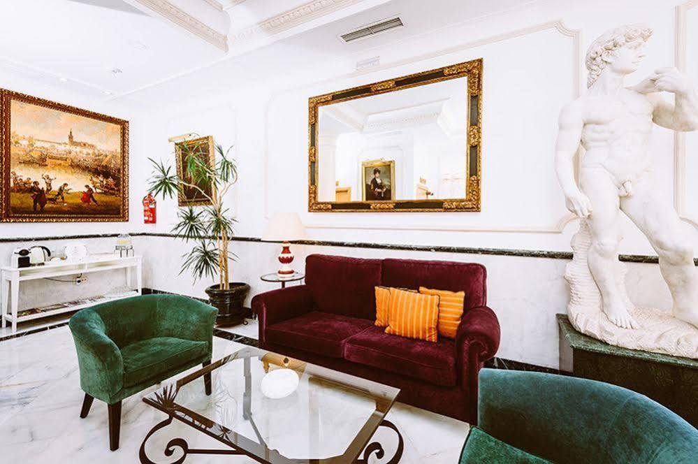 Basic Hotel Doña Manuela Sevilla Exterior foto